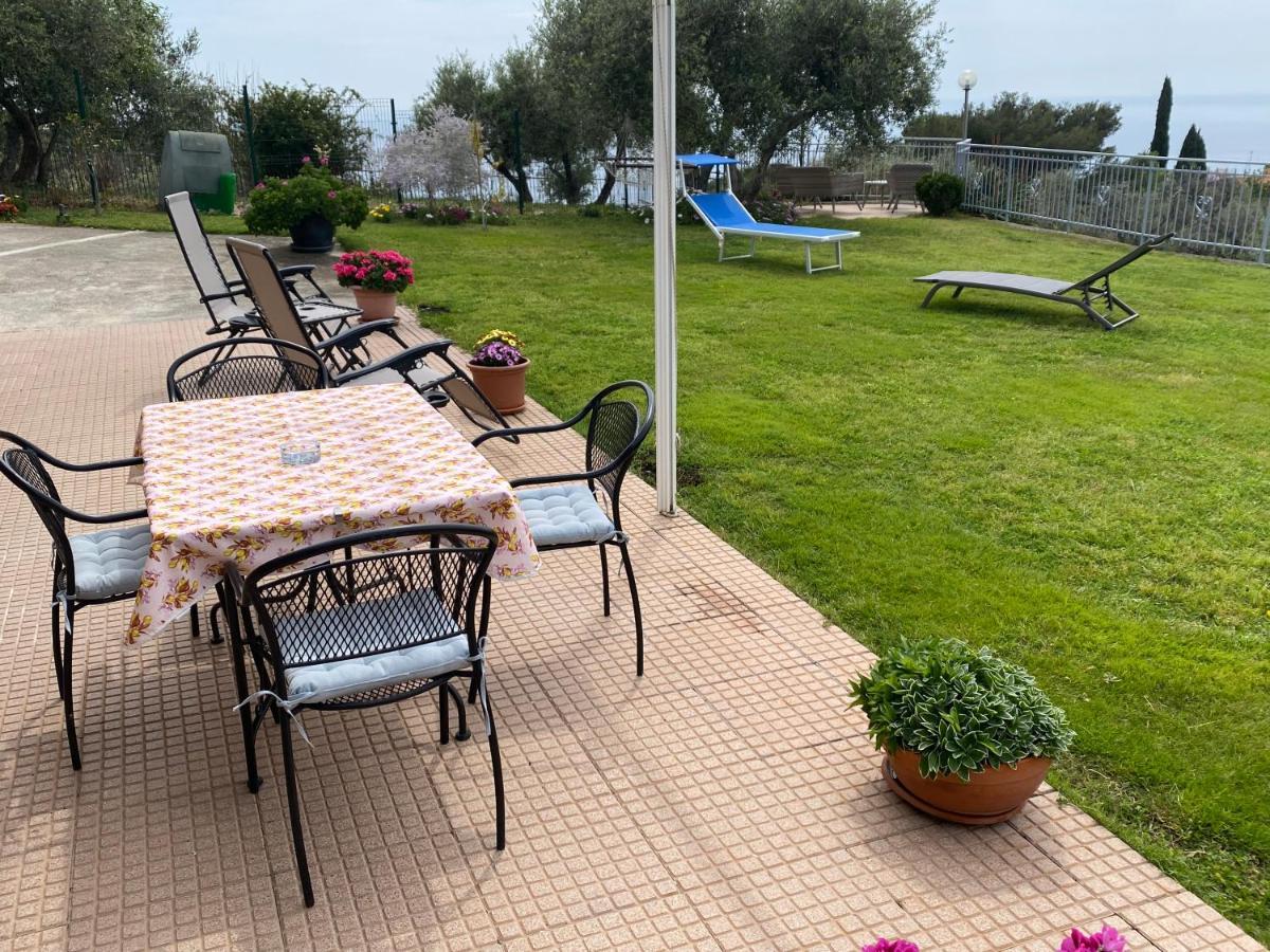 Villa Casa Vista Mare - Superb Garden And Parking Included Imperia Exterior foto